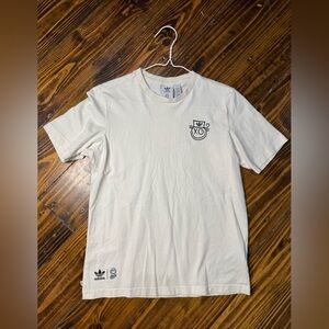 Adidas / André Saraiva collaboration Boys T-Shirt Size Medium